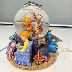 1993 Exclusive Winnie the Pooh Globe